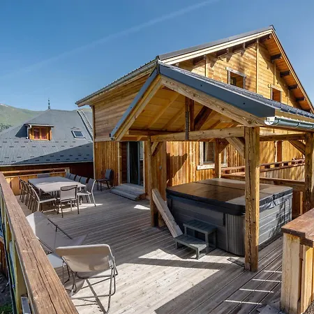 Spacieux, Parking - 14 Pers. Chalet