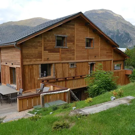 Chalet Spacieux, Parking - 14 Pers. *